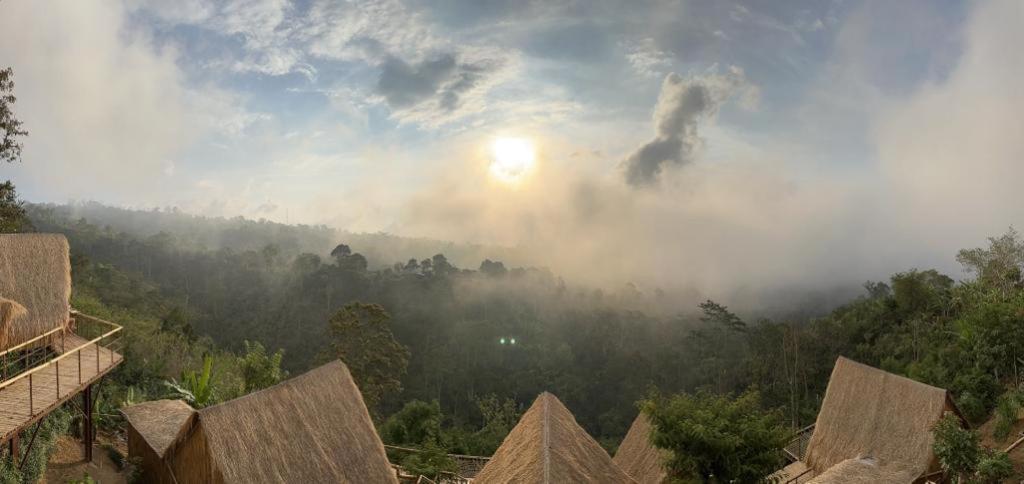Wanagiri Sunset Glamping Hotell Gitgit Exteriör bild