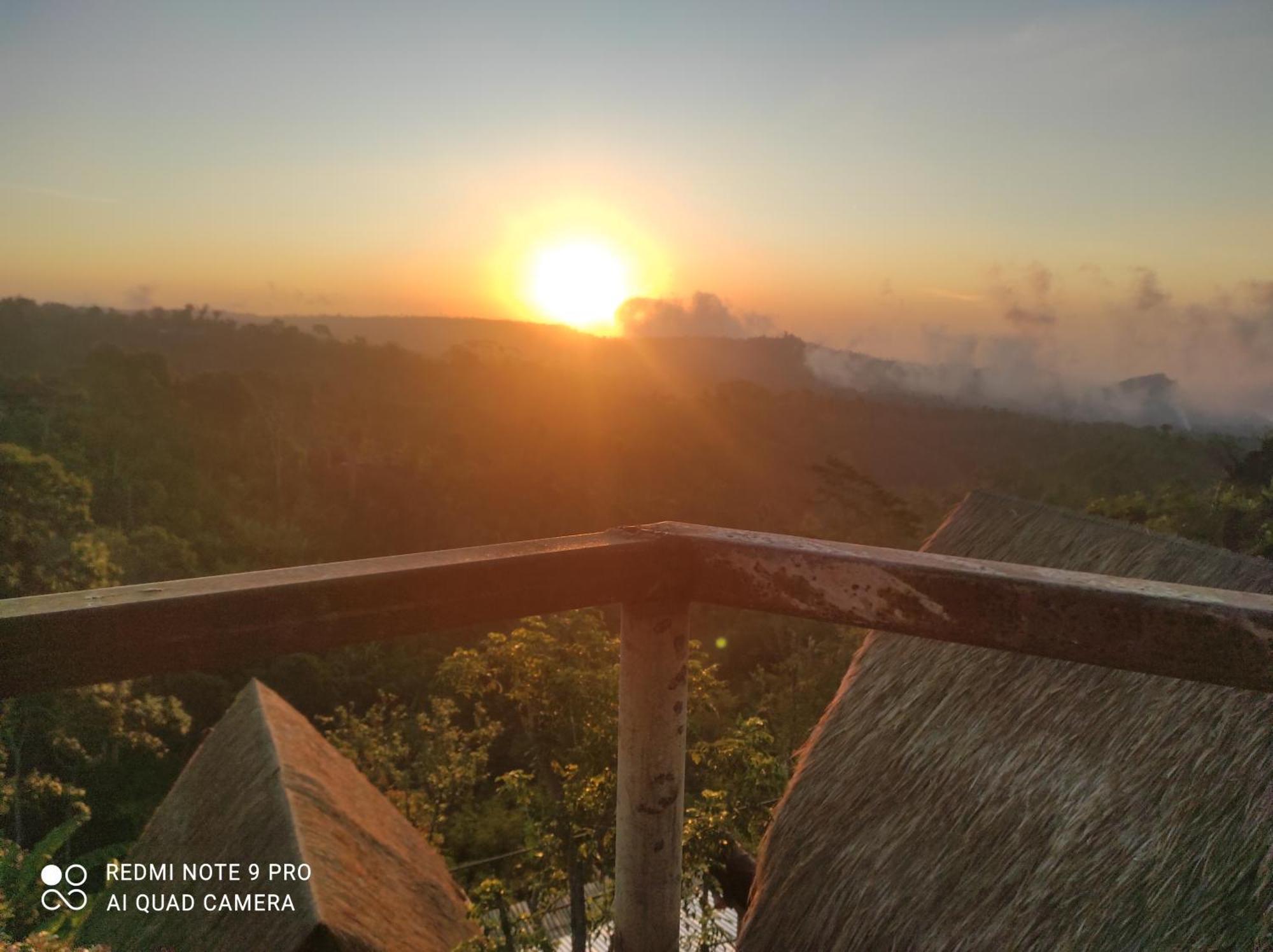 Wanagiri Sunset Glamping Hotell Gitgit Exteriör bild