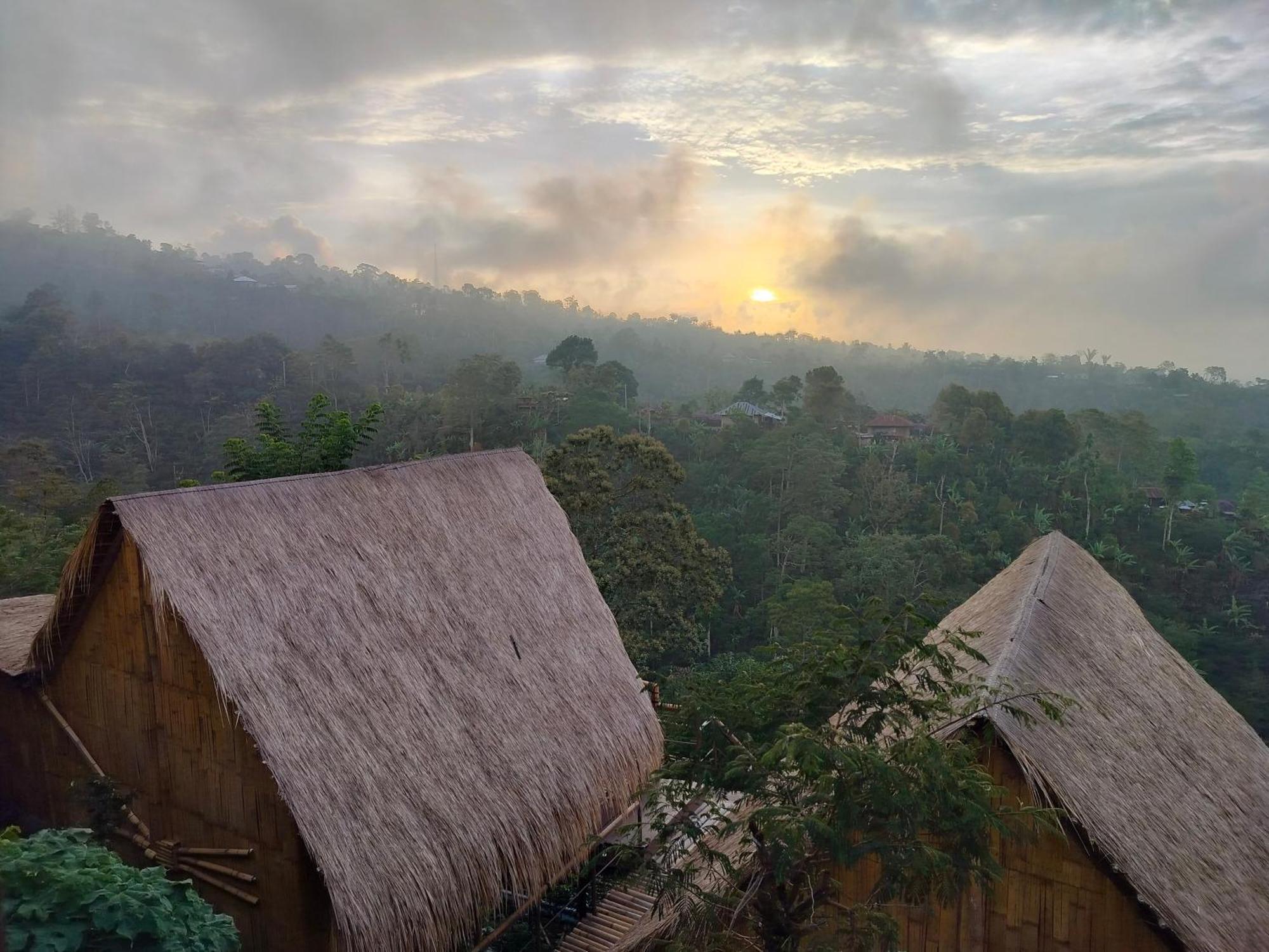 Wanagiri Sunset Glamping Hotell Gitgit Exteriör bild